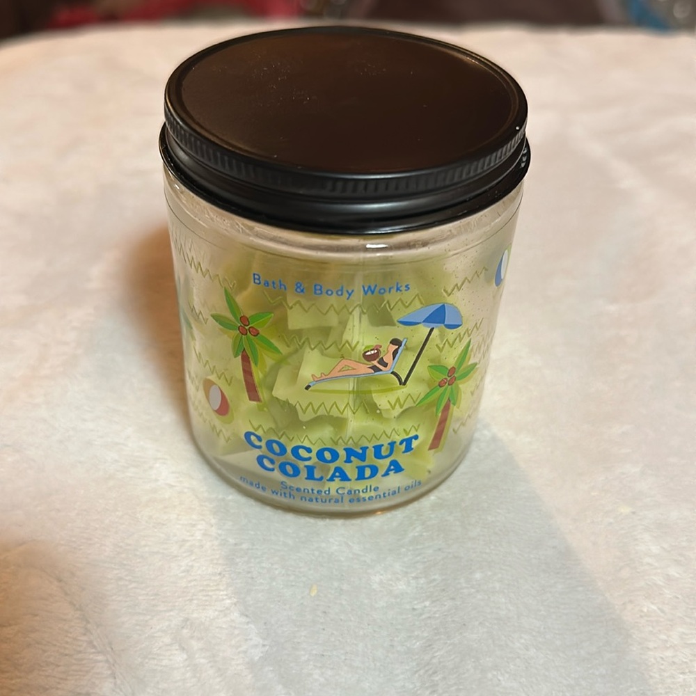 Bath & Body Works Coconut Colada Hand Poured Wax Melts